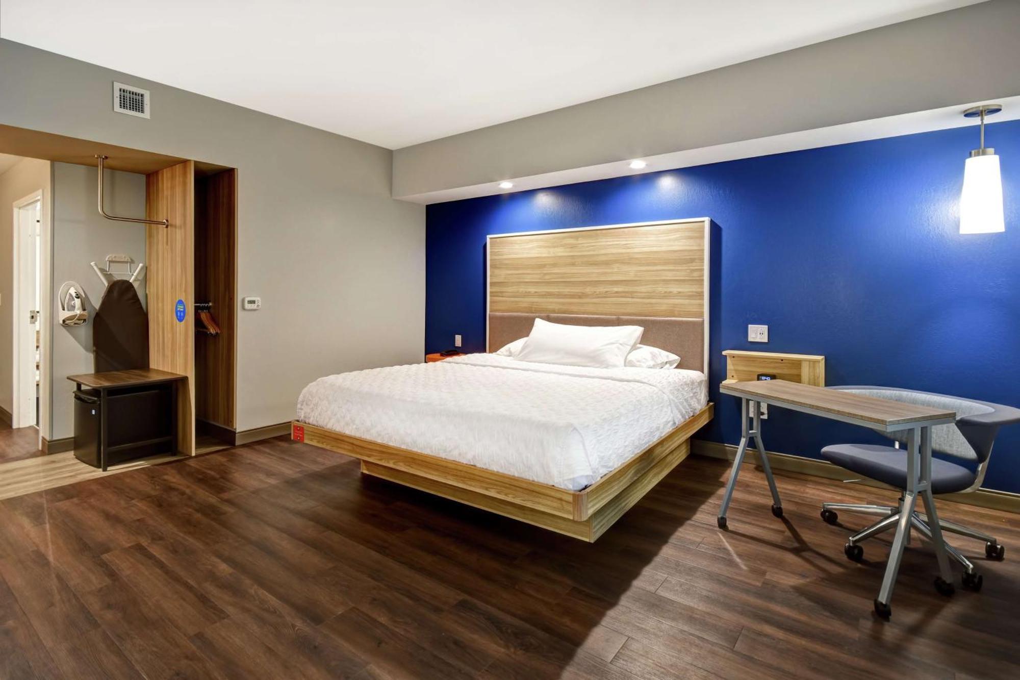 Tru By Hilton Syracuse-Camillus Hotel Bagian luar foto
